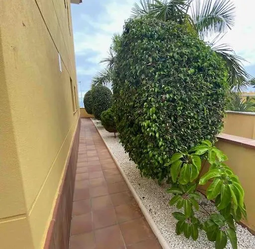 아파트 Oceanview With Garden And Bbq Zone